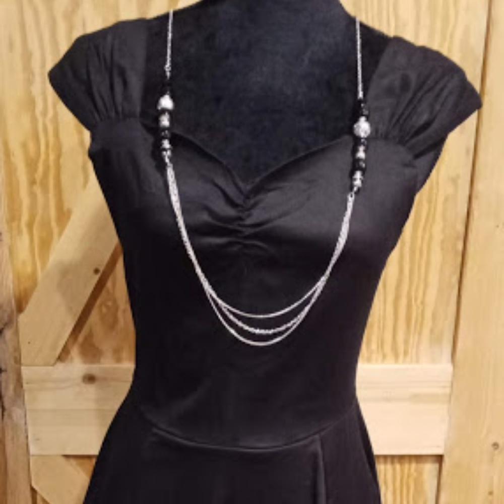 Super cute black dress - Picture 8 of 8